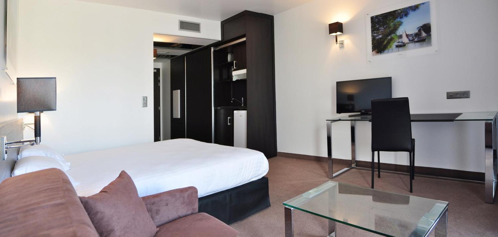 Golden Tulip Pornic Suites Kamer foto