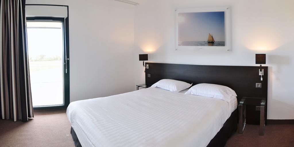 Golden Tulip Pornic Suites Buitenkant foto