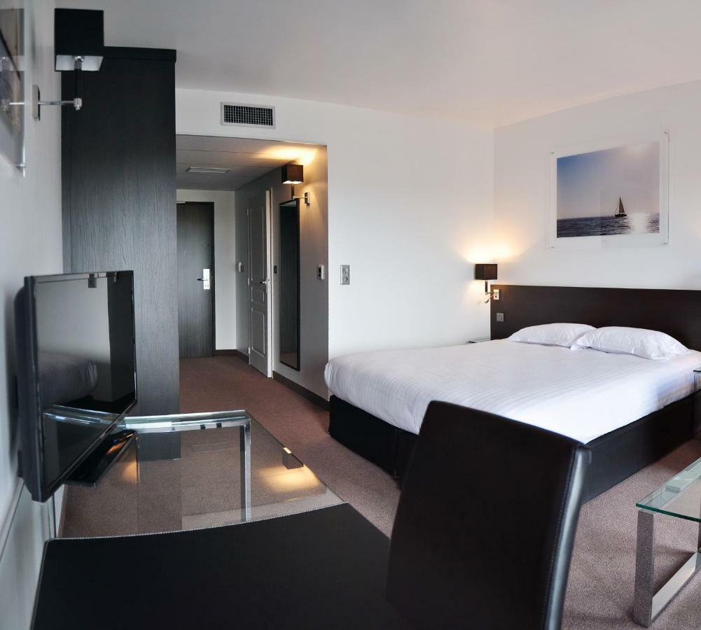 Golden Tulip Pornic Suites Buitenkant foto