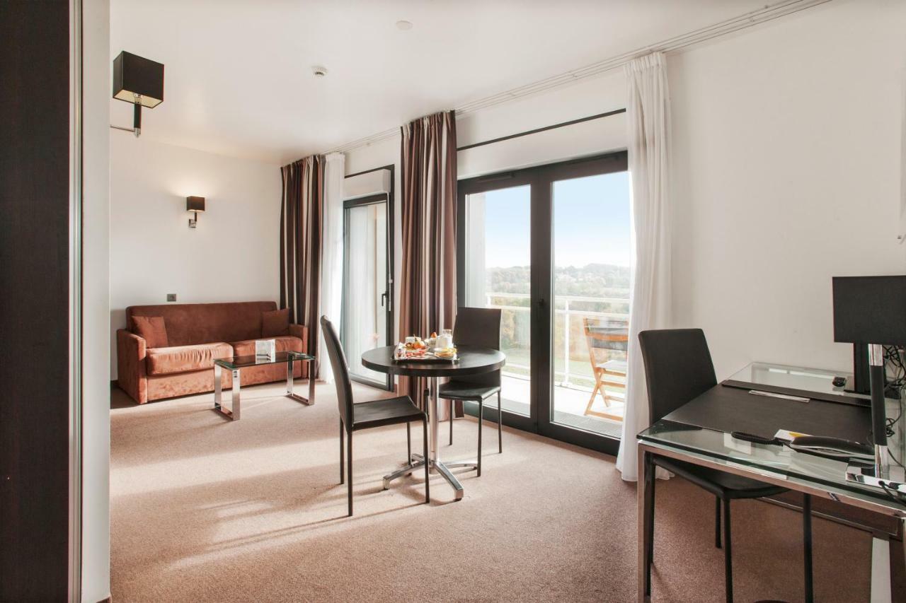 Golden Tulip Pornic Suites Buitenkant foto