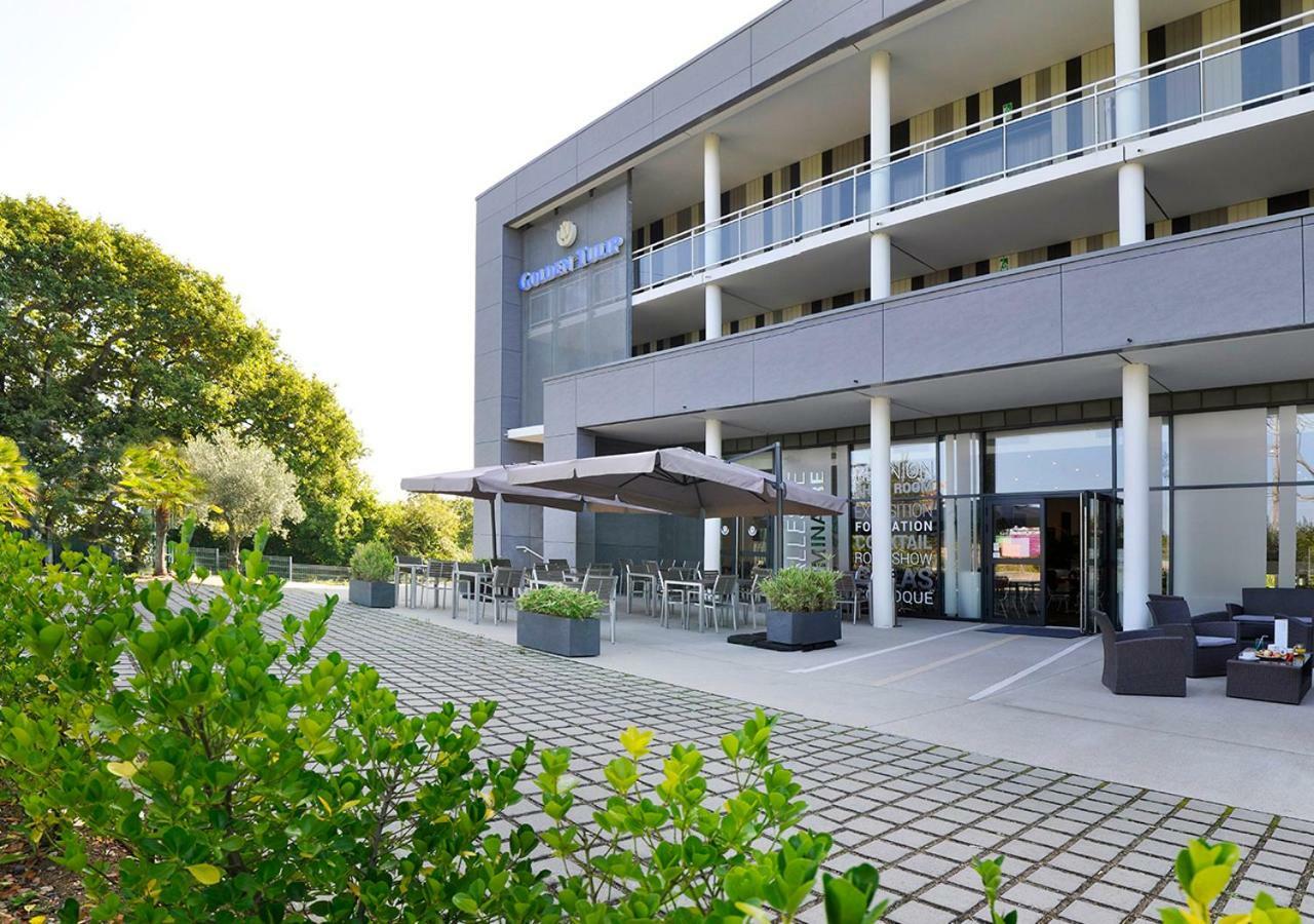 Golden Tulip Pornic Suites Buitenkant foto