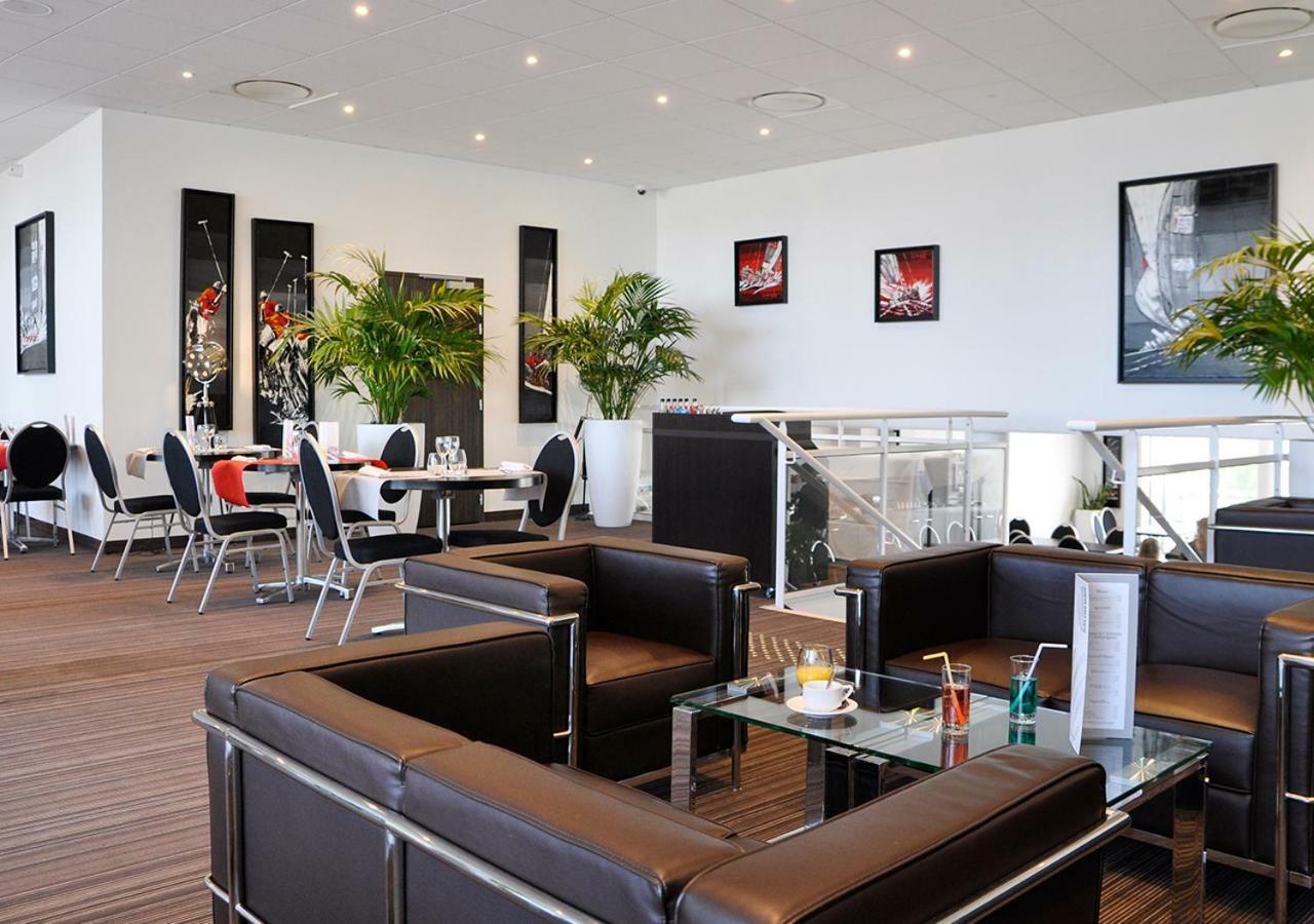 Golden Tulip Pornic Suites Buitenkant foto