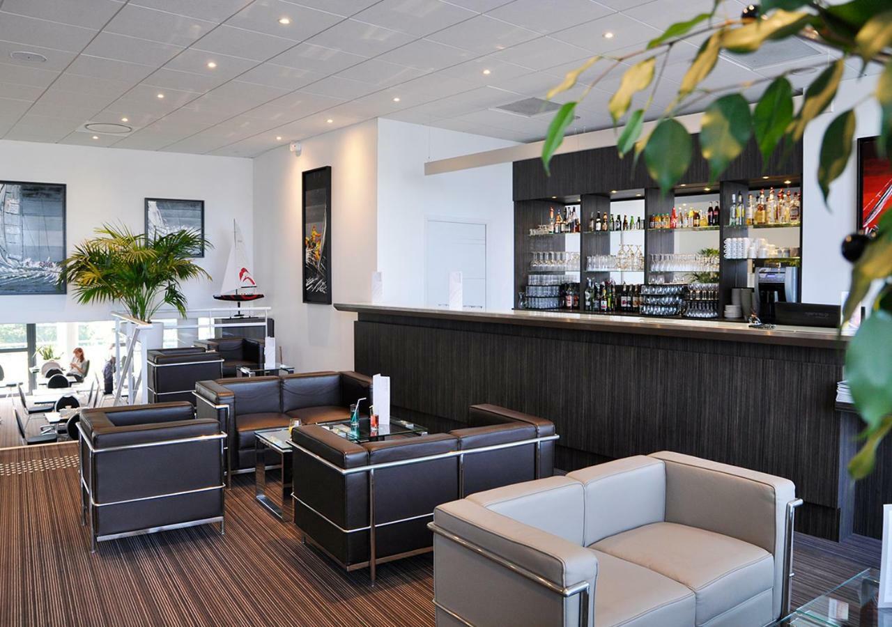 Golden Tulip Pornic Suites Buitenkant foto