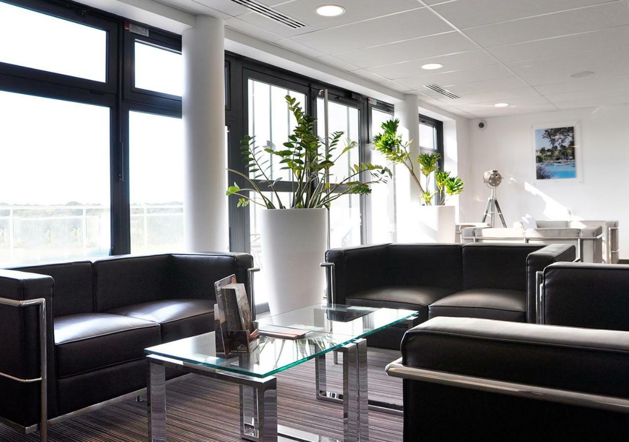 Golden Tulip Pornic Suites Buitenkant foto