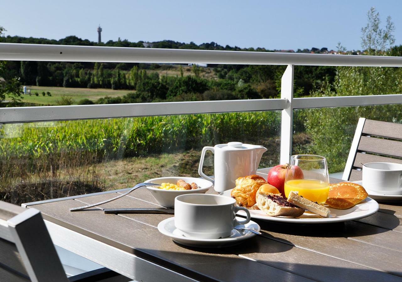 Golden Tulip Pornic Suites Buitenkant foto